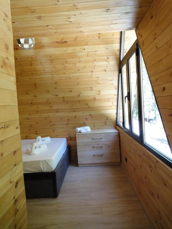 Postel nebo postele na pokoji v ubytování Villa's Gio Shala River