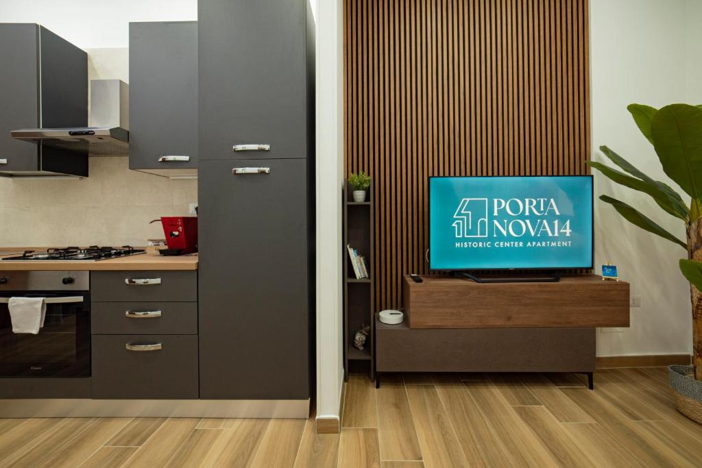 Cucina o angolo cottura di Portanova14 - Historic Center Apartment