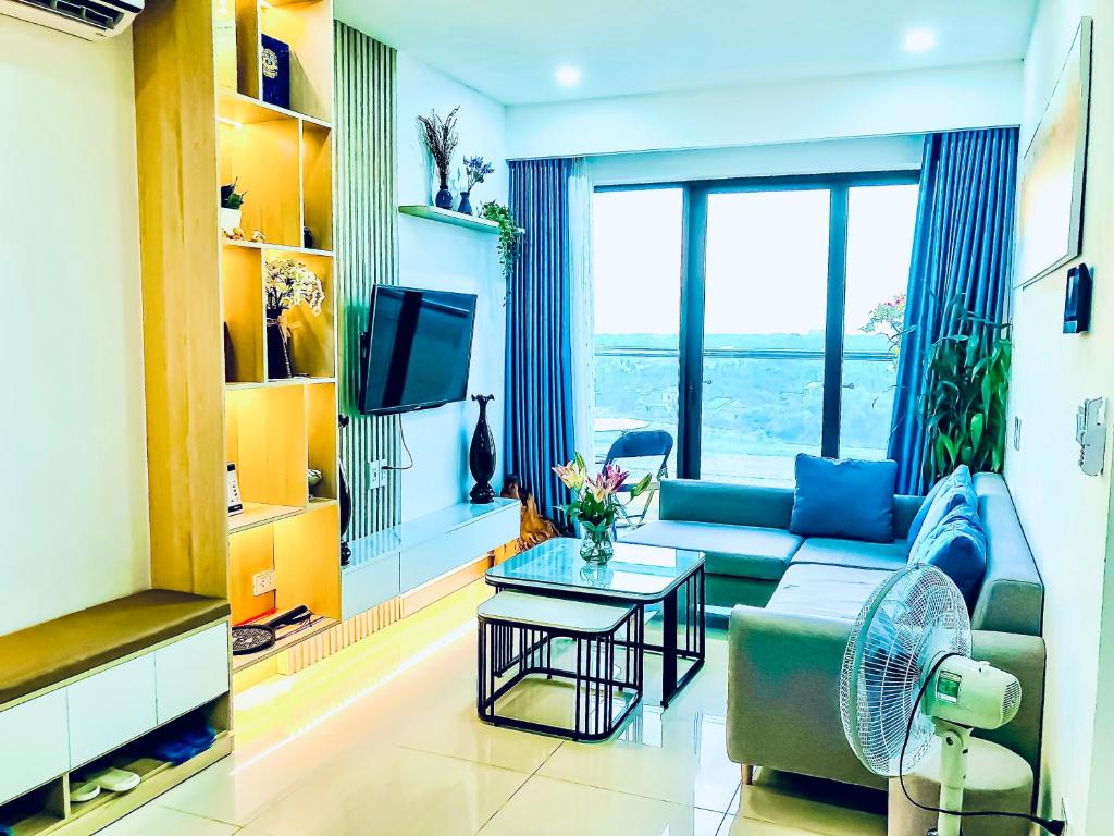 TV/trung tâm giải trí tại HAPPY HOUSE PREMIER - Căn Hộ 3PN Tiện Nghi , View Đẹp, Trung Tâm, Hồ Bơi&Gym Free