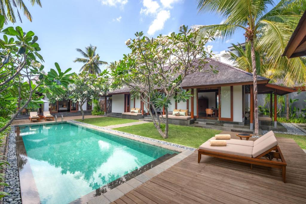 Bazén v ubytování The Sira, a Luxury Collection Resort and Spa, Lombok nebo v jeho okolí