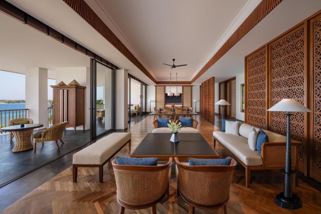 Posezení v ubytování The Sira, a Luxury Collection Resort and Spa, Lombok