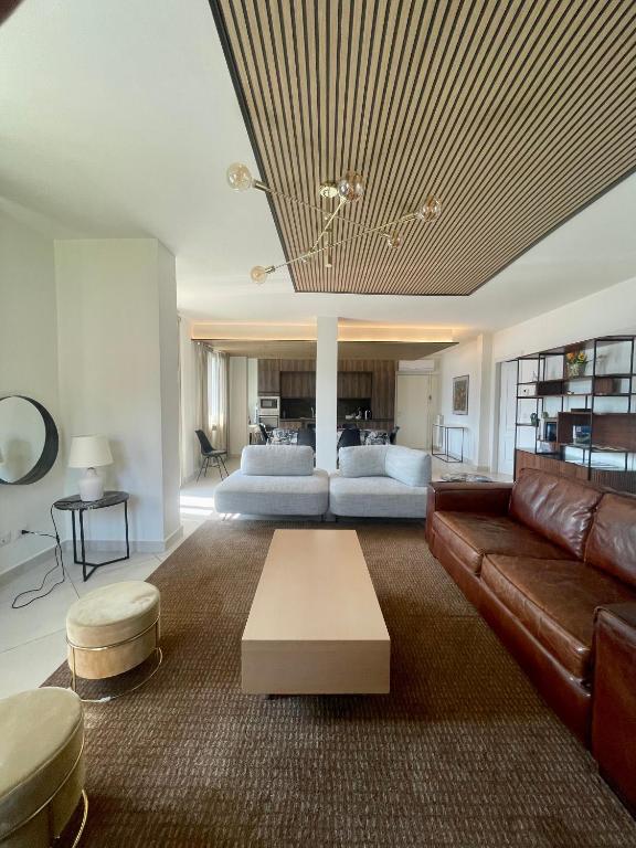 a living room with a couch and a table at Casa di Giulia in Lovere