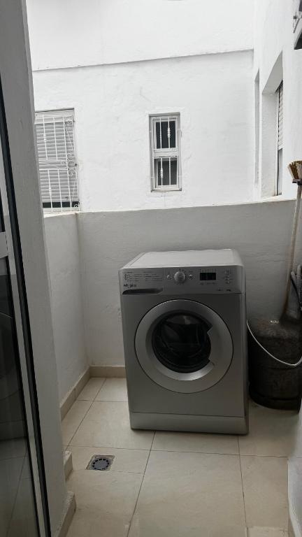 Foto dalla galleria di Appartement a tanger 7 min de la gare TGV et Malabata En Voiture pour famille, for family , INTERDIT COUPLES ARAABIC NON MARIÉ, FORBIDDEN UNMARRIED ARAABIC COUPLES a Tangeri