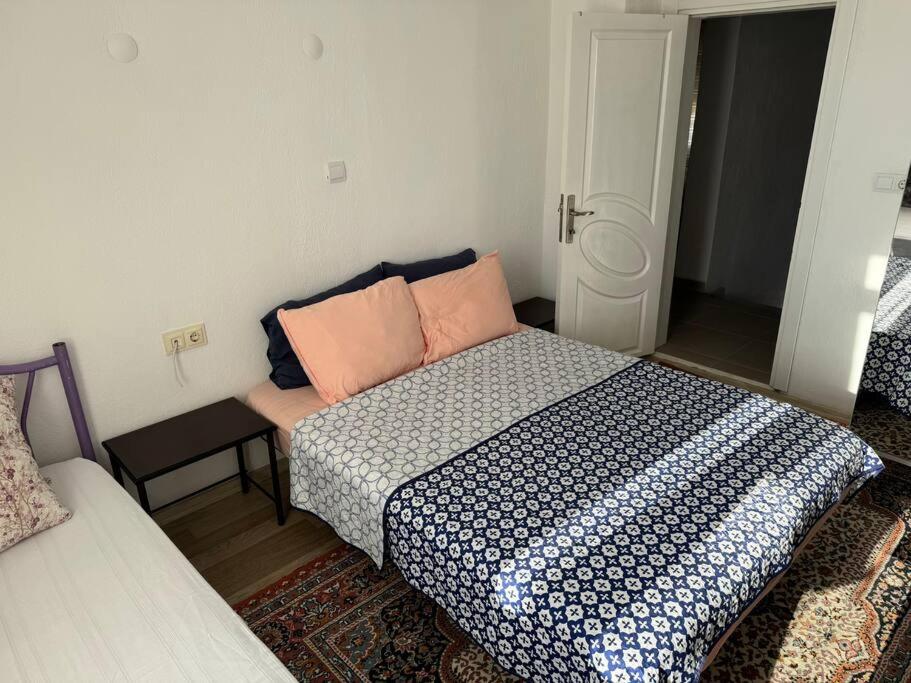 Postel nebo postele na pokoji v ubytování White House