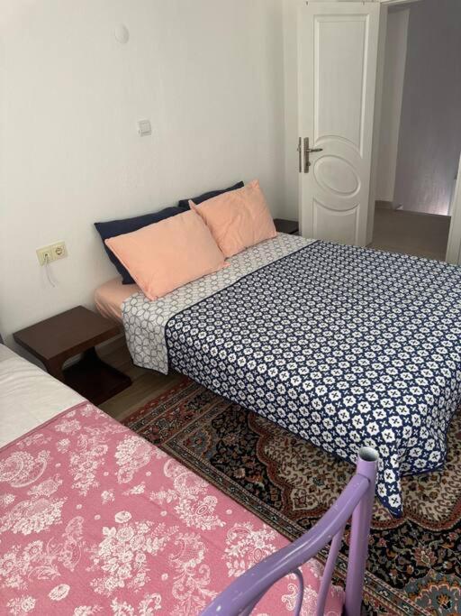Postel nebo postele na pokoji v ubytování White House