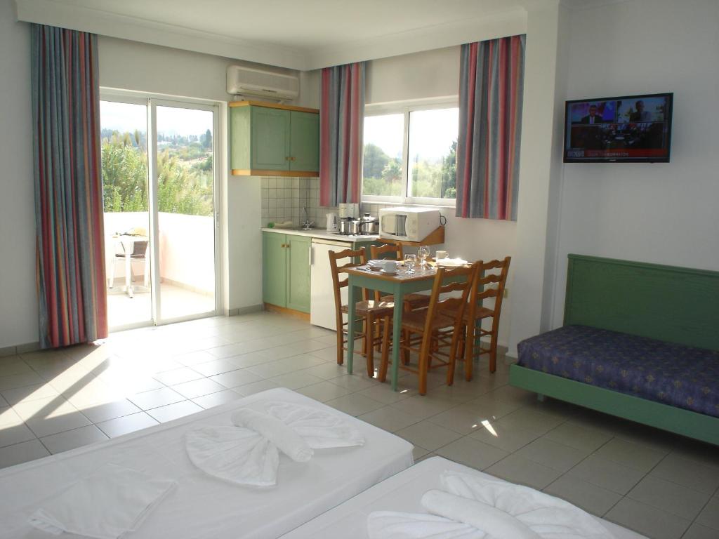 Andromeda Hotel Apartments - 5