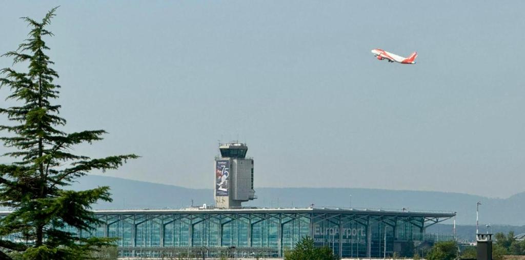 Homely Basel Airport – photo 27