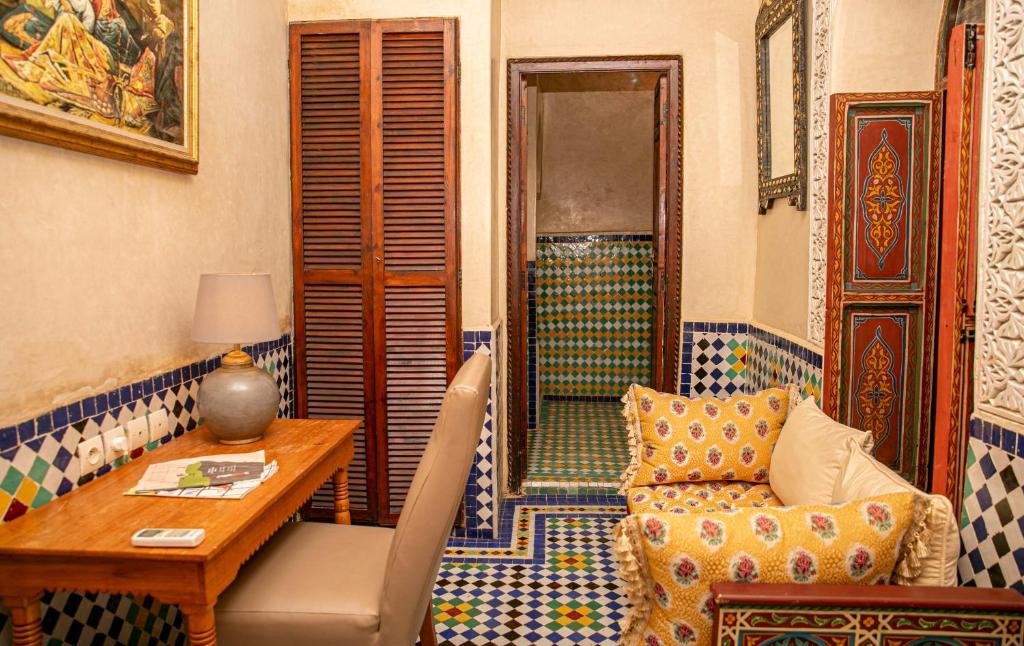Posezení v ubytování Riad Bab Chems