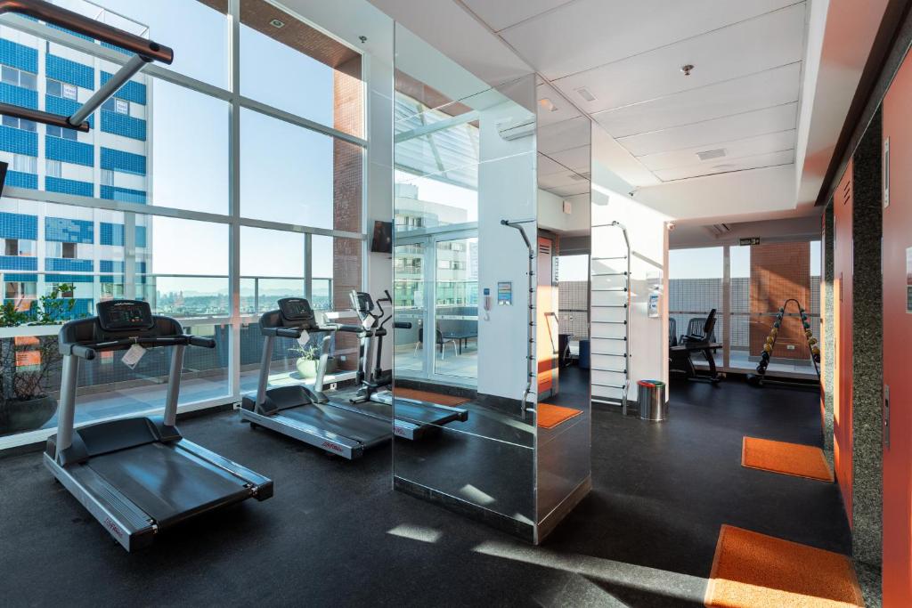 Fitness centrum a/nebo fitness zařízení v ubytování Go Inn Hotel Curitiba