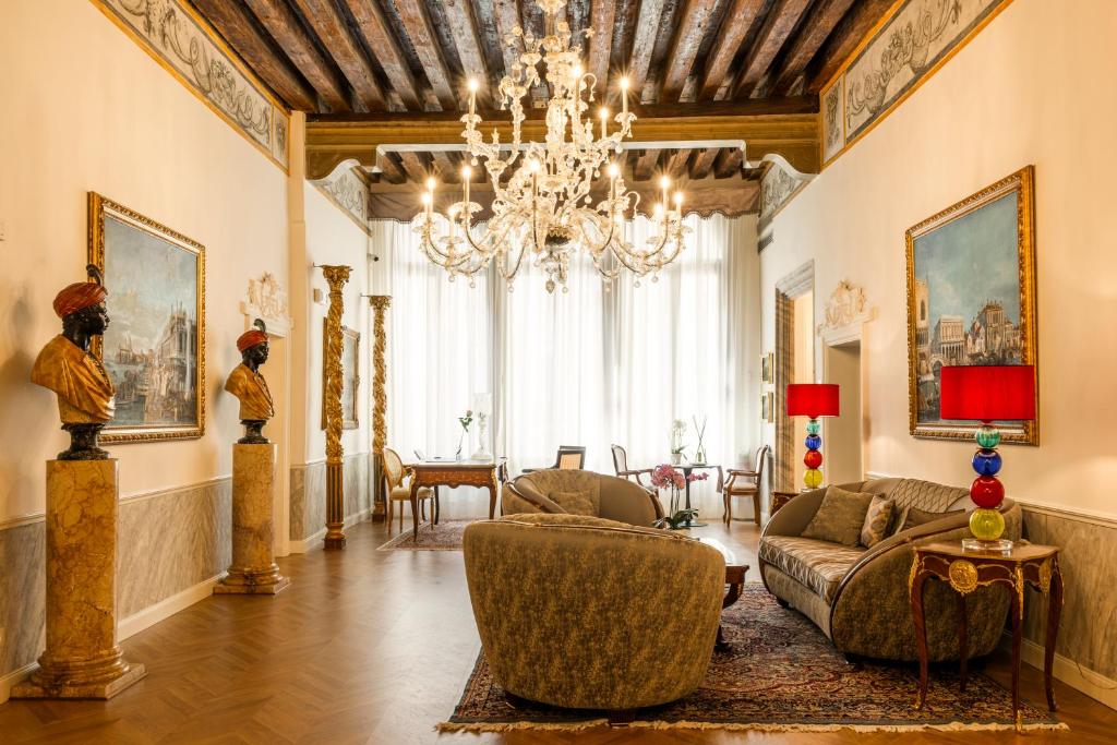 Palazzo dei Mori - Resim 20