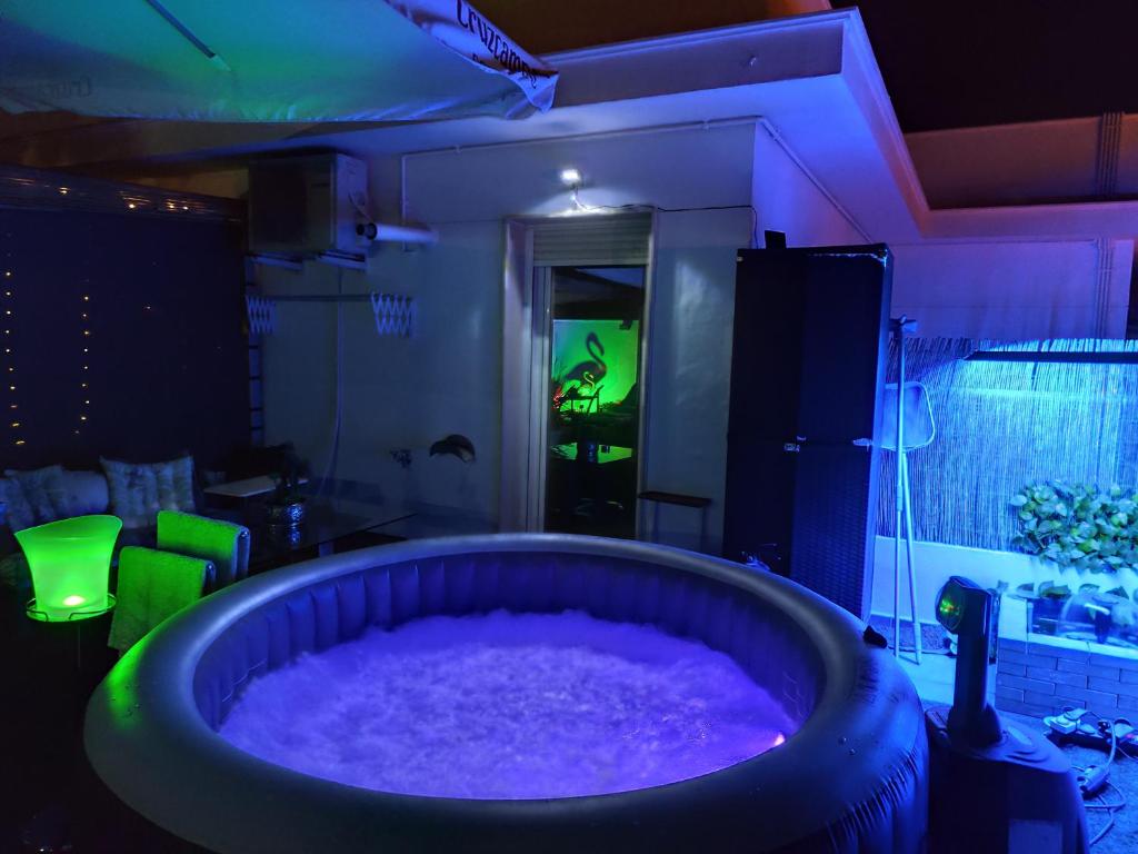 Kép ÁTICO RILQUE, Apartamentos Independientes con Jacuzzi Privado y Terraza en Ronda szállásáról Rondában a galériában