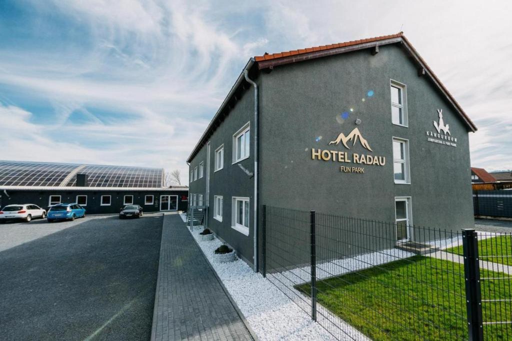 Budova, kde se hotel nachází
