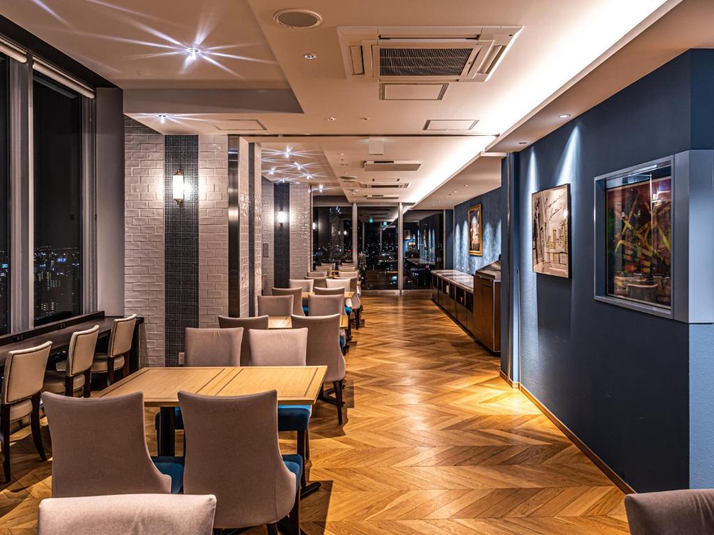 Posezení v ubytování APA Hotel Shin Osaka Eki Tower