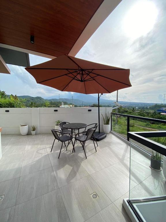 Balkón nebo terasa v ubytování Sunset House