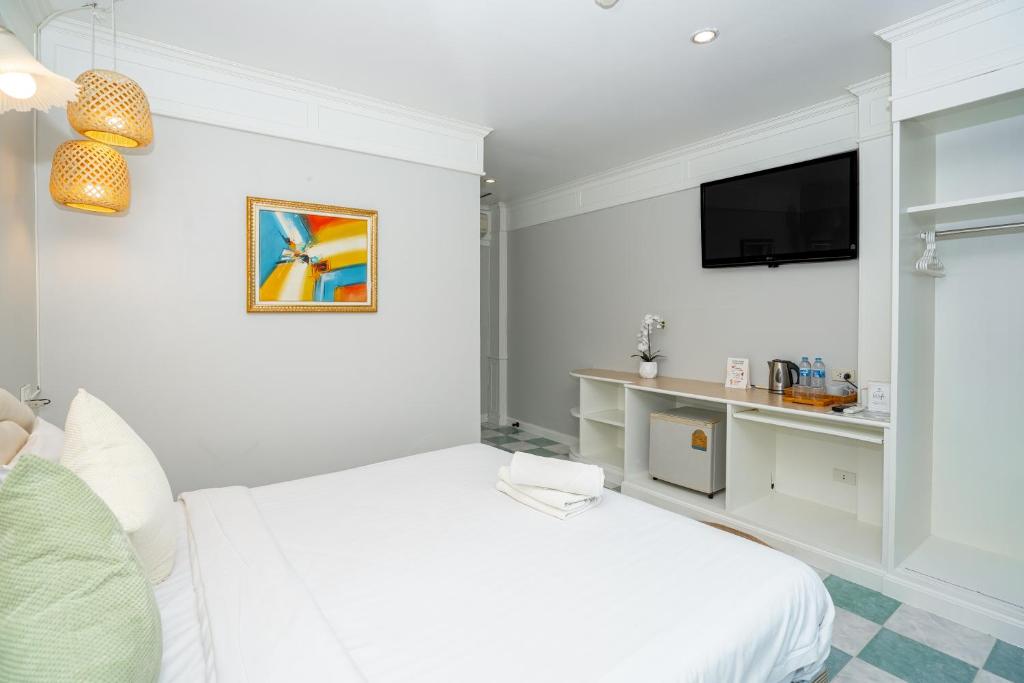 Patong Social Hotel & Restaurant - Resim 17