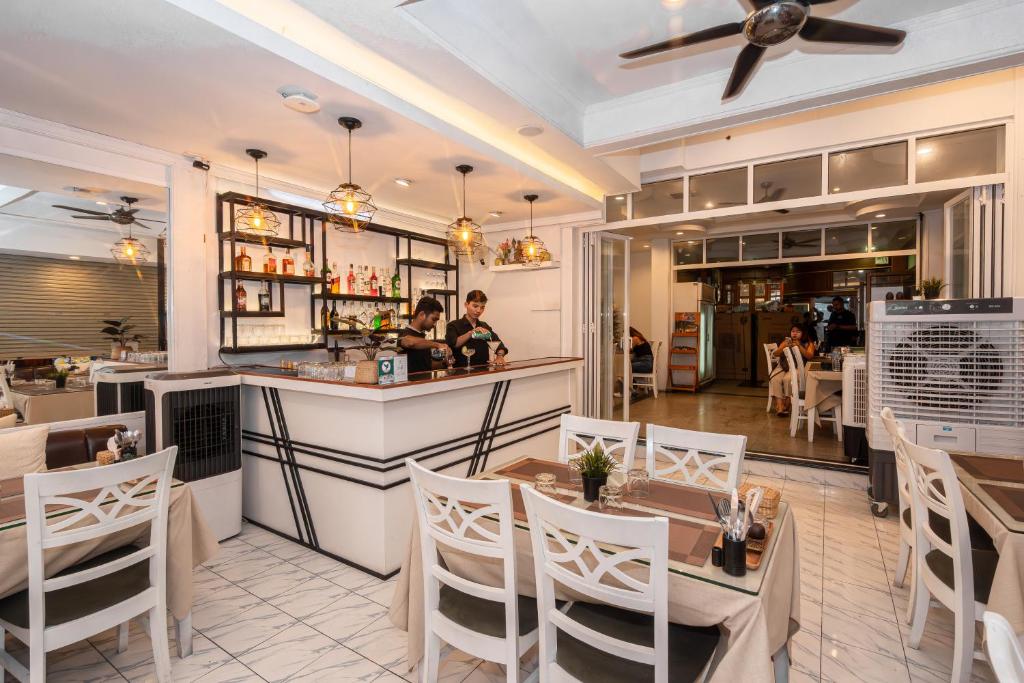 Patong Social Hotel & Restaurant - Resim 19