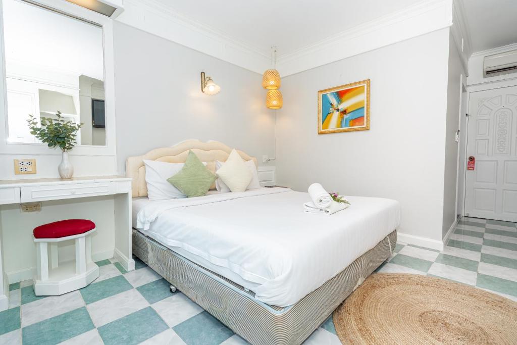 Patong Social Hotel & Restaurant - Resim 25