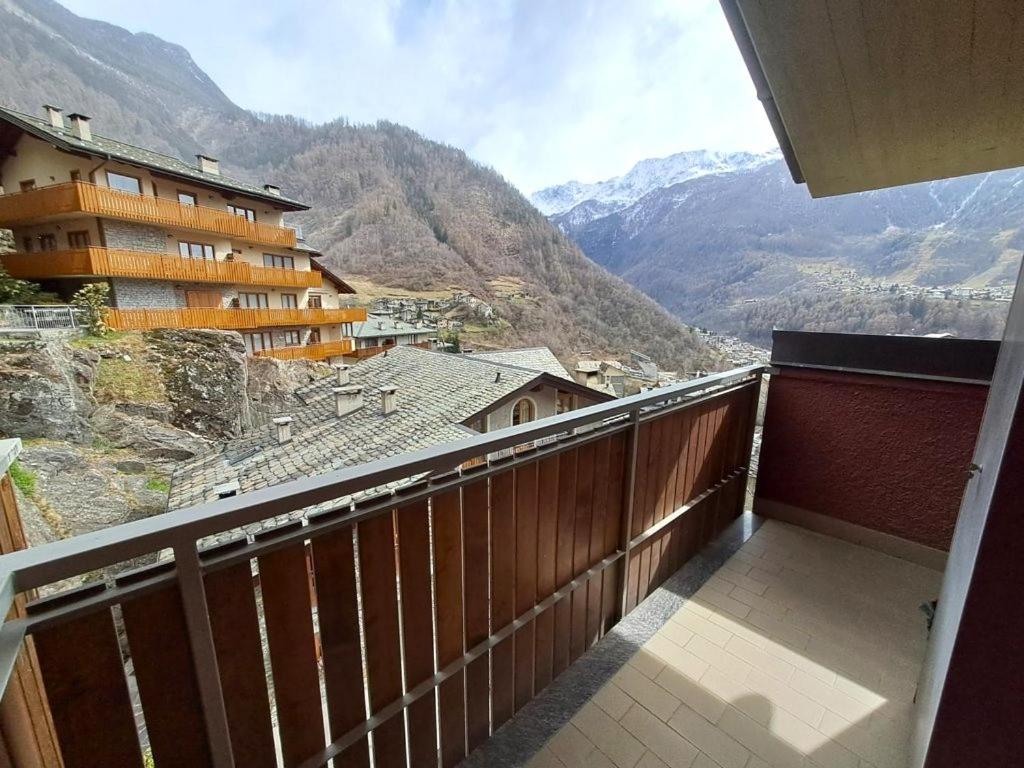 Nespecifikovaný výhled na hory nebo výhled na hory při pohledu z apartmánu