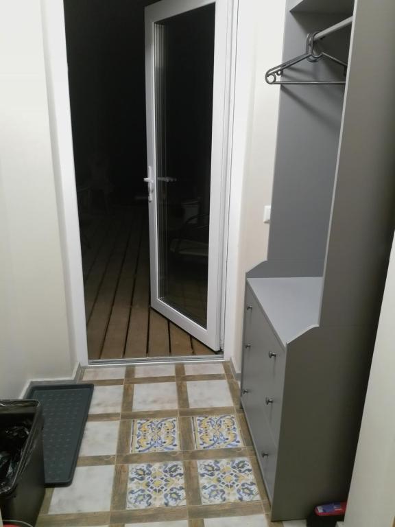 Fotografie z fotogalerie ubytování Apartamenti ar verandu diviem cilvēkiem v destinaci Plieņciems