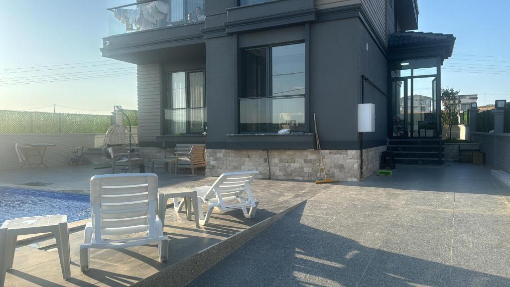 Balkón nebo terasa v ubytování Cozy Villa in Silivri