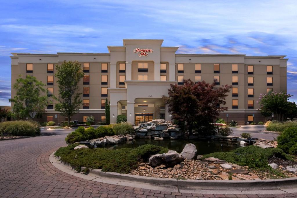 Hampton Inn Chattanooga-North photo
