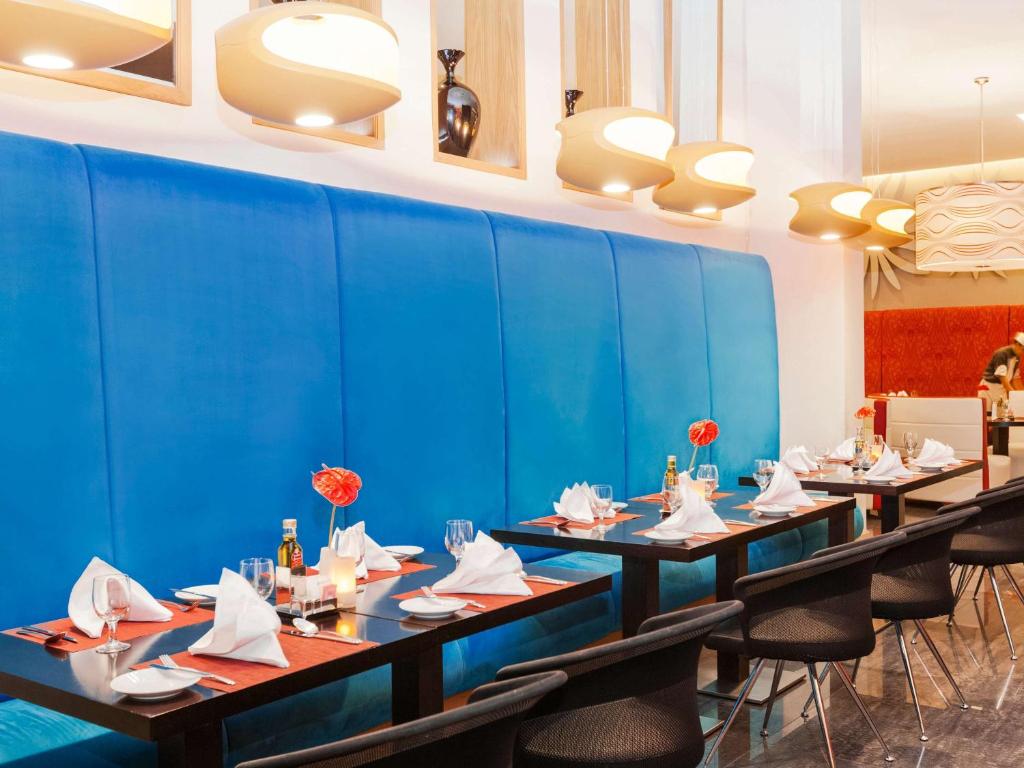 Restaurace v ubytování ibis Mall Avenue Dubai