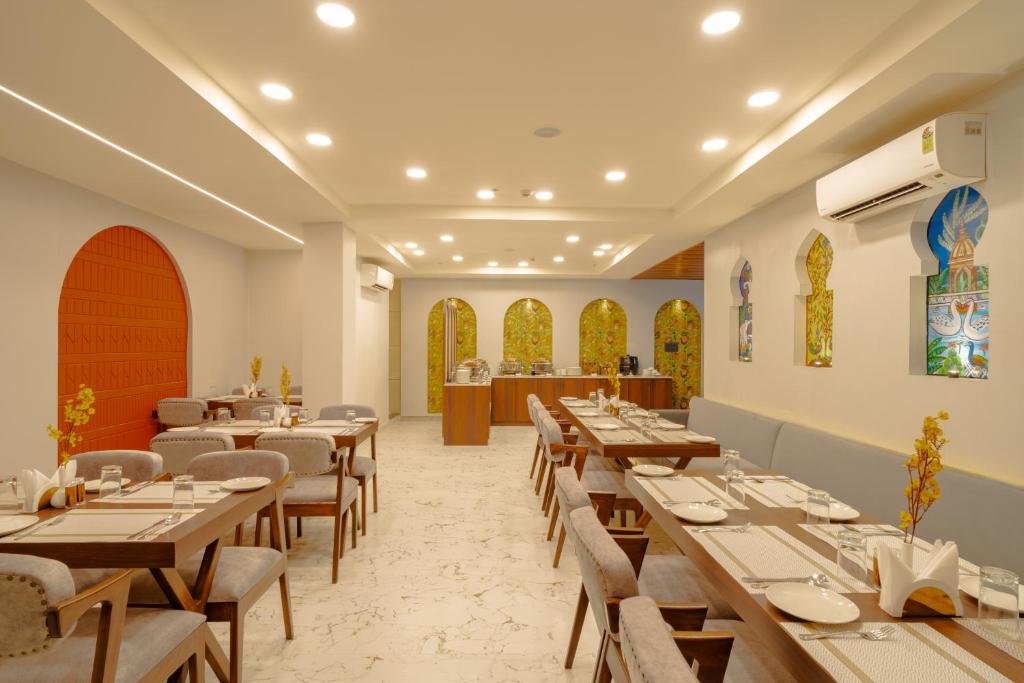 Restaurace v ubytování Alokah Kashi