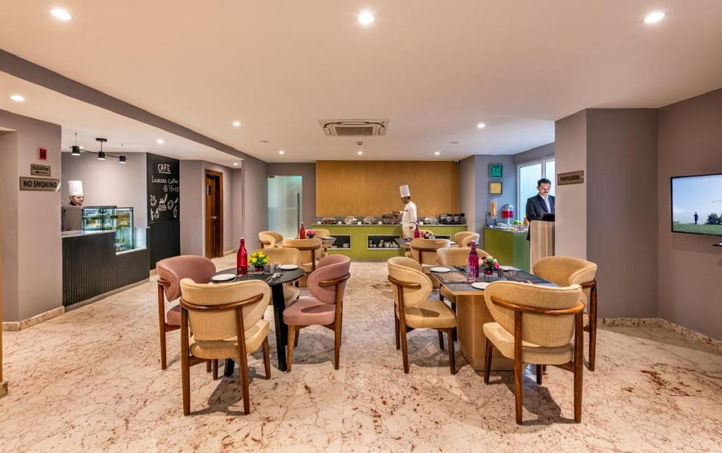 Et opholdsområde på Comfort Inn Grand, Kaushambi