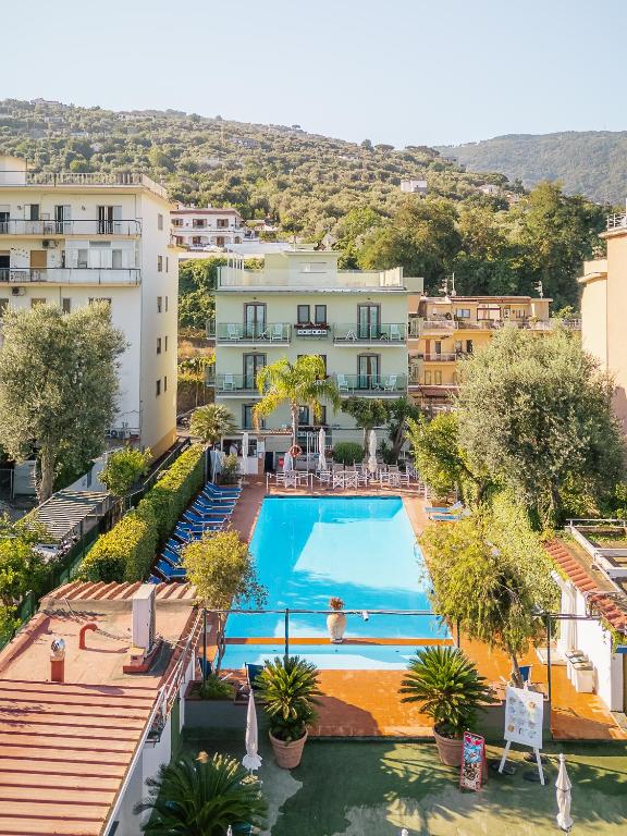 Bazén v ubytování Hotel Gardenia Sorrento, Ascend Hotel Collection nebo v jeho okolí