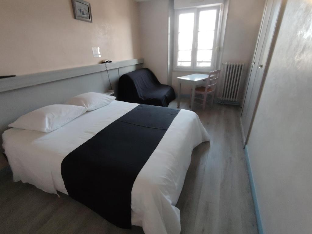 A La Porte Saint Jean - Camera Quadrupla Con Bagno