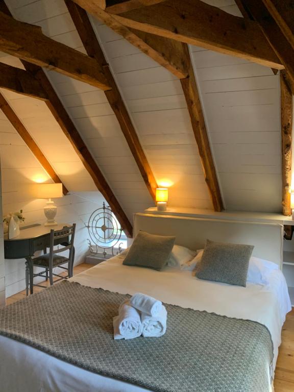 Le Petit Manoir de Kériolet - Suite With Pool View
