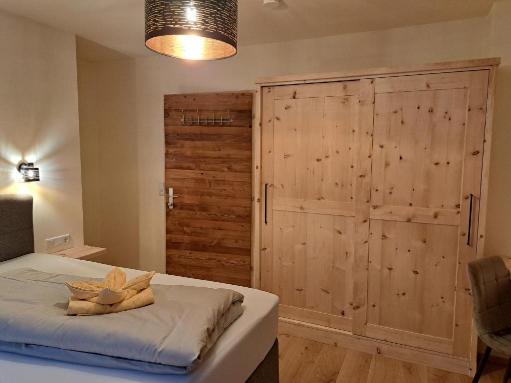 Postel nebo postele na pokoji v ubytování Landhaus Königsreiner