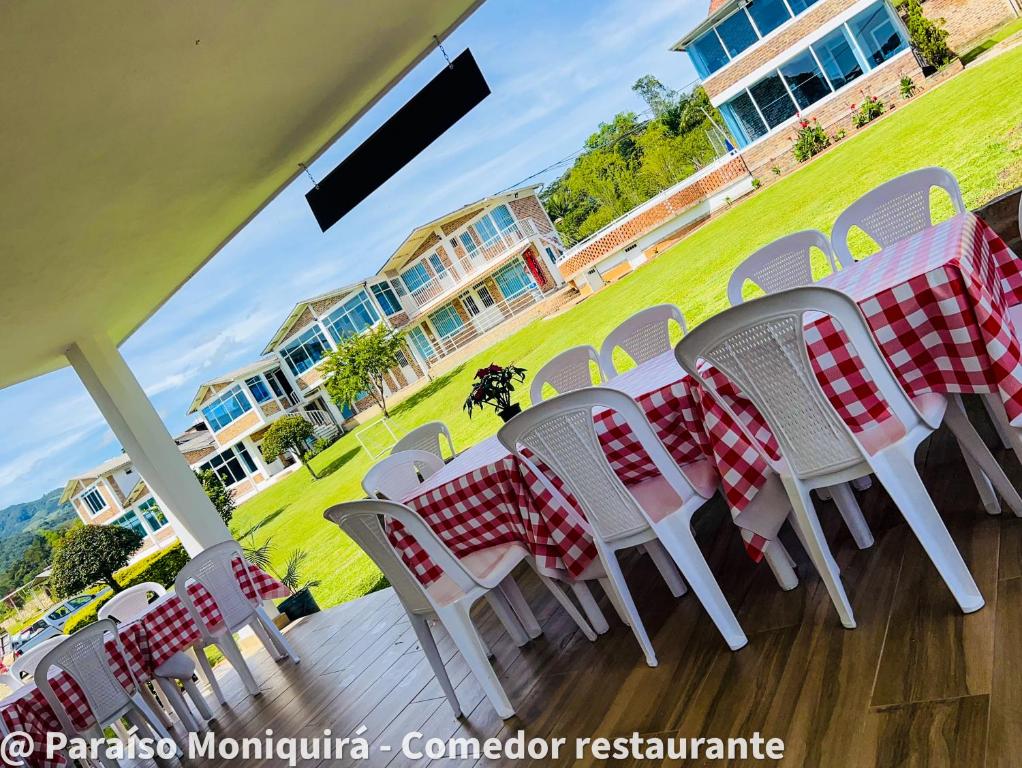 Restaurace v ubytování Paraíso Moniquirá - Apartaestudio