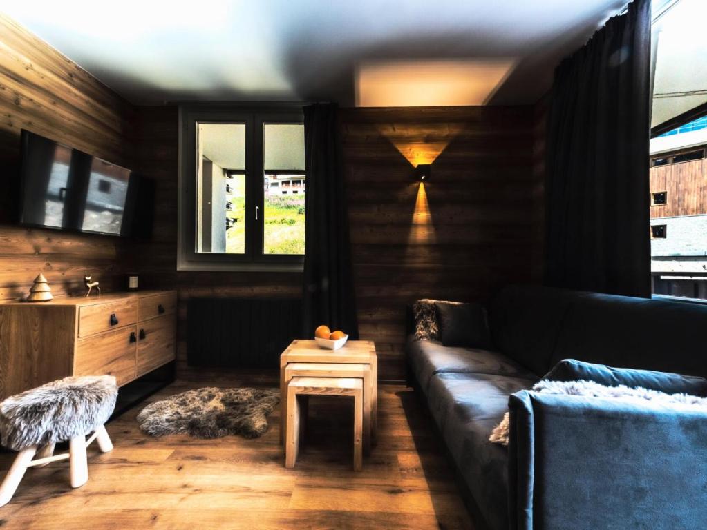 Część wypoczynkowa w obiekcie Résidence Rond Point Des Pistes B - Appartement rénové·Départ et retour ski aux pieds· MAE-2414