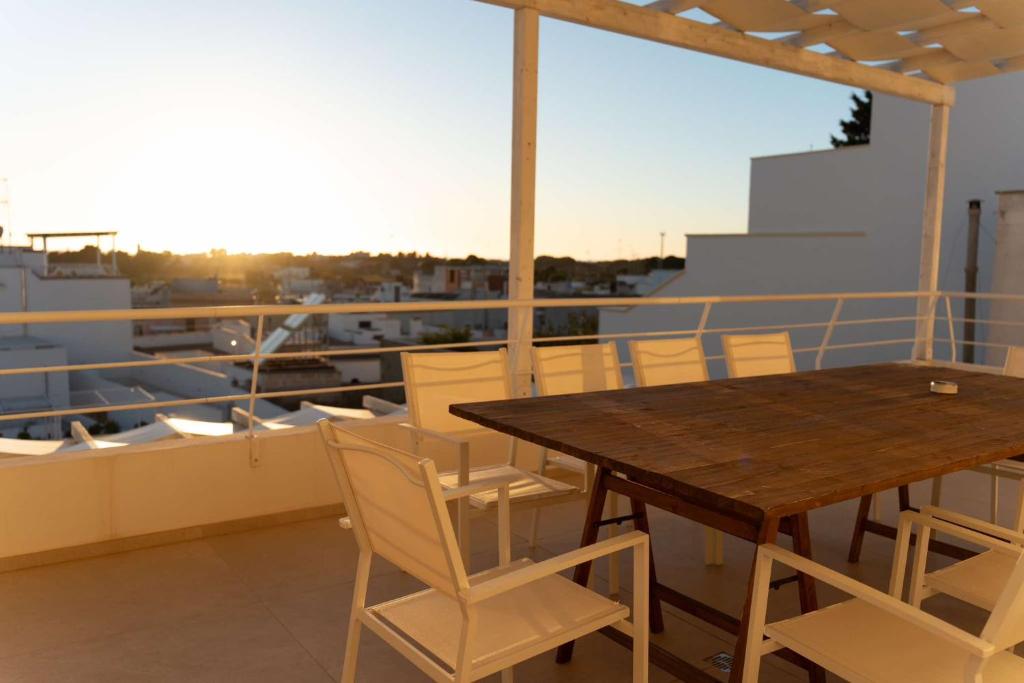 A balcony or terrace at Appartamento Magnolia Deluxe