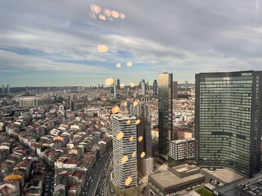 Nespecifikovaný výhled na destinaci Istanbul nebo výhled na město při pohledu z apartmánu