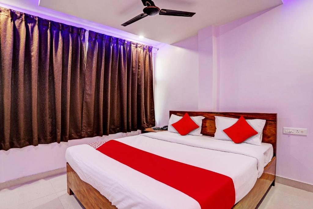 Postel nebo postele na pokoji v ubytování Hotel O Tezos Palace
