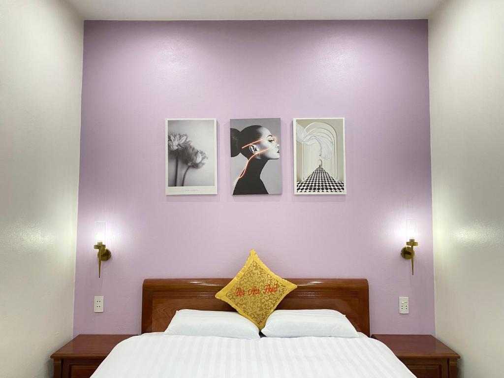 Postel nebo postele na pokoji v ubytování Van Anh Hotel - Restaurant