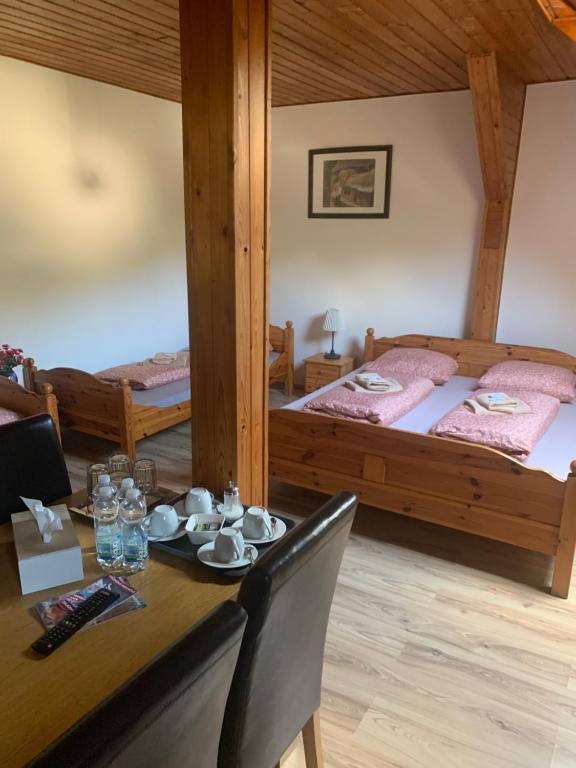 Postel nebo postele na pokoji v ubytování Wellness pension Formanka