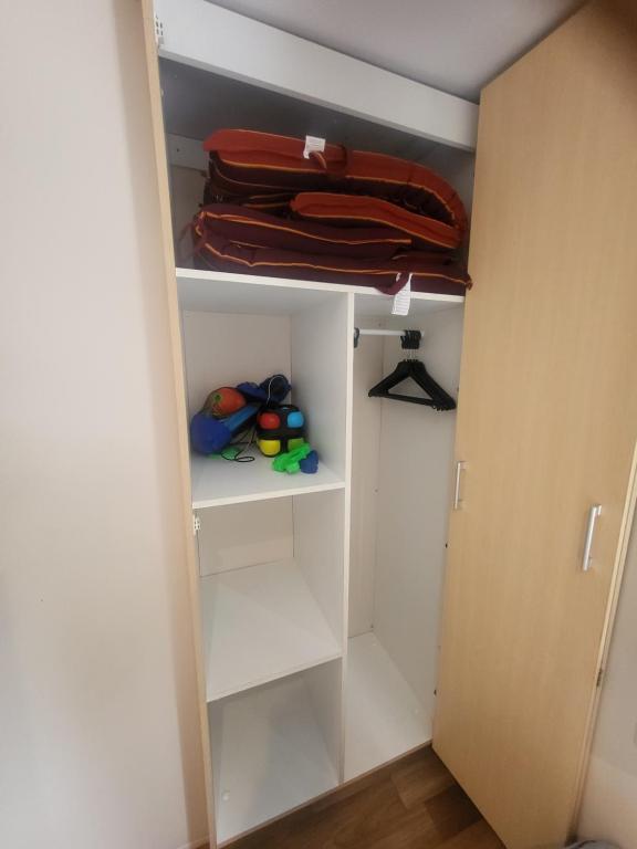 Fotografie z fotogalerie ubytování "Les pieds dans l'Orne" - Mobil home 5 personnes v destinaci Ouistreham