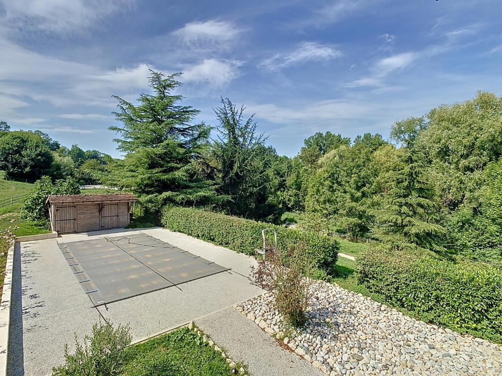 Fotografie z fotogalerie ubytování La Grimaudière, calme, campagne, animaux acceptés v destinaci Saint-Étienne-de-Crossey