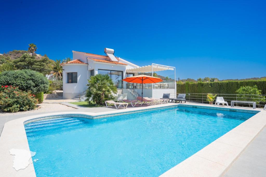 Bazén v ubytování CostaBlancaDreams Villa Hermosa in Calpe nebo v jeho okolí