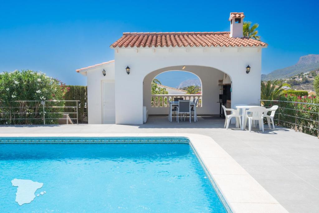 Bazén v ubytování CostaBlancaDreams Villa Hermosa in Calpe nebo v jeho okolí