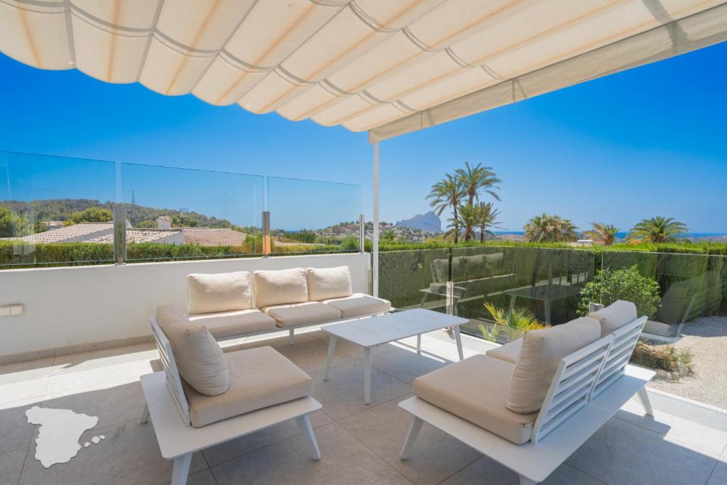 Posezení v ubytování CostaBlancaDreams Villa Hermosa in Calpe