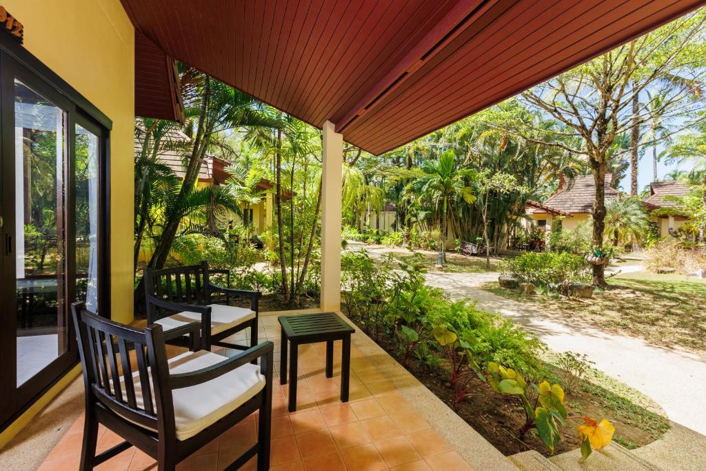 Zahrada ubytování Nang Thong Beach Resort