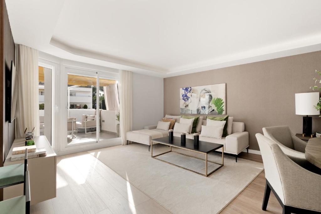 MARBELLA LUXURY APARTAMENT El Dorado Puerto Banús, Nueva Andalucia, 4 bedrooms