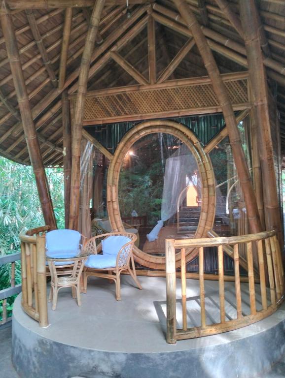 Foto dalla galleria di Bamboohouse pondok salacca #salacca inn a Manggis