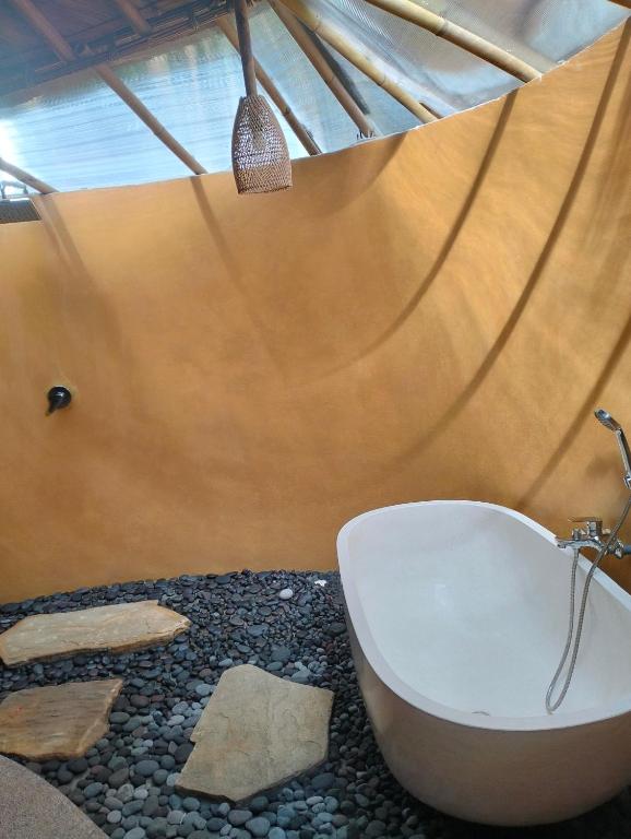 Bagno di Bamboohouse pondok salacca #salacca inn