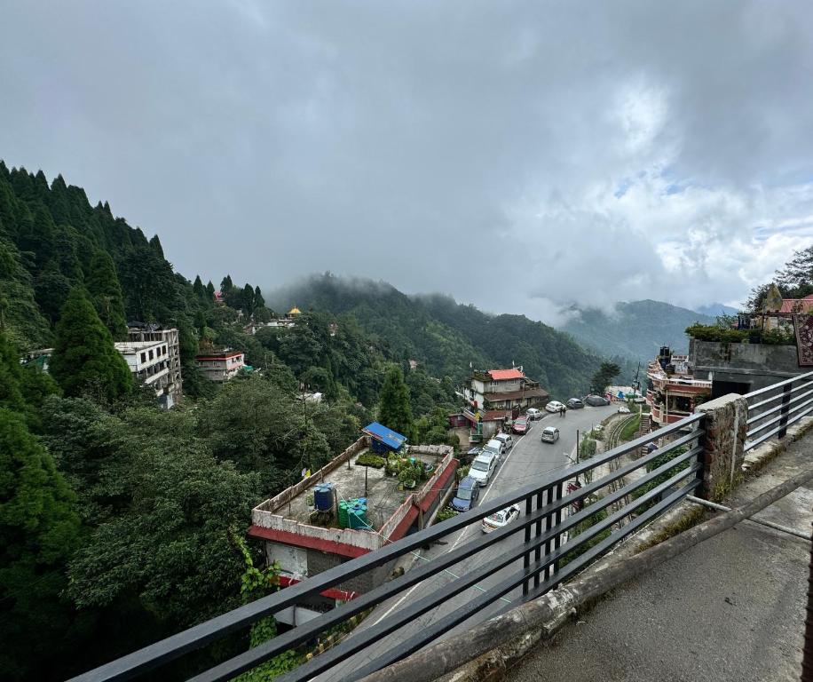 Darjeeling Hillside Inn photo