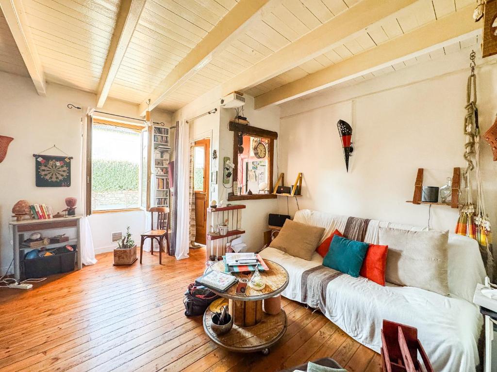 Χώρος καθιστικού στο Escapade Authentique Charme de la Pierre